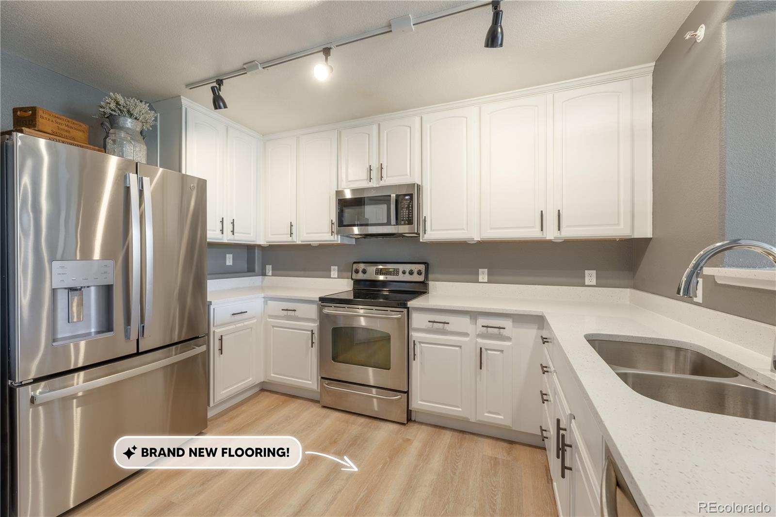 MLS Image #5 for 431  black feather loop 811,castle rock, Colorado