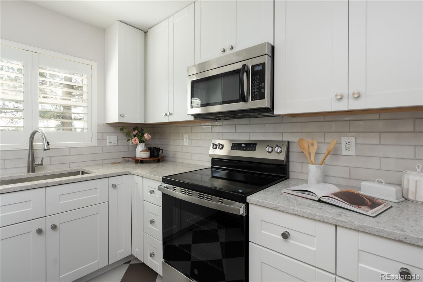 MLS Image #3 for 10174  green court,westminster, Colorado