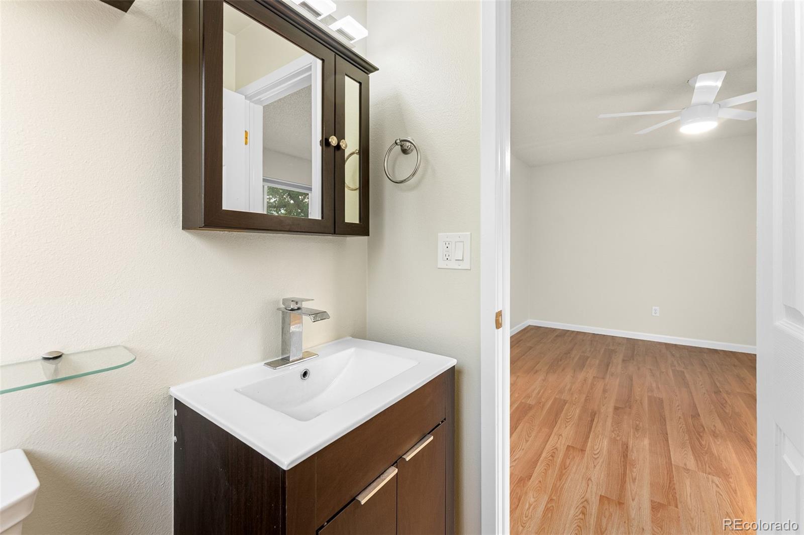 MLS Image #16 for 1102  nucla street,aurora, Colorado