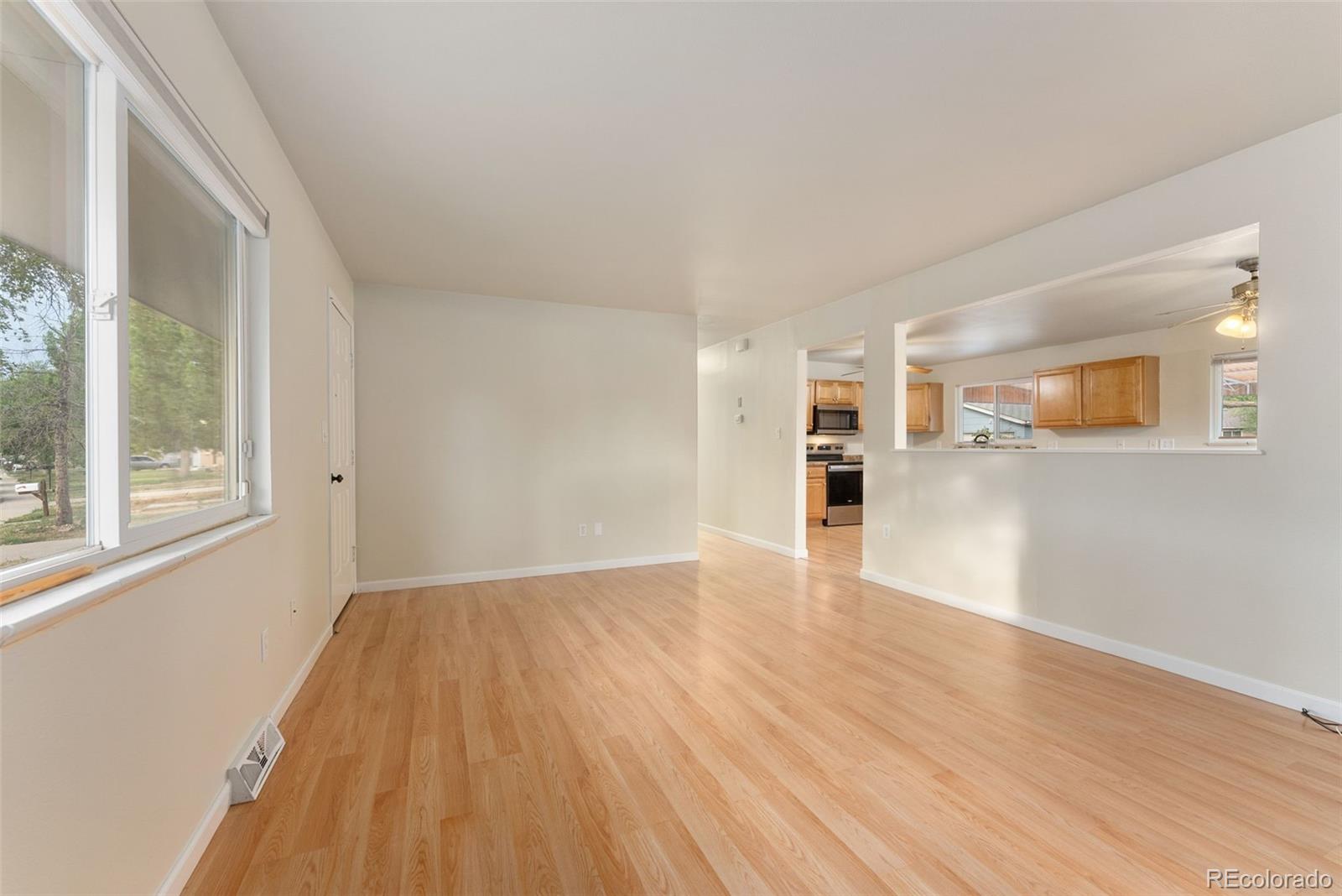 MLS Image #4 for 1102  nucla street,aurora, Colorado