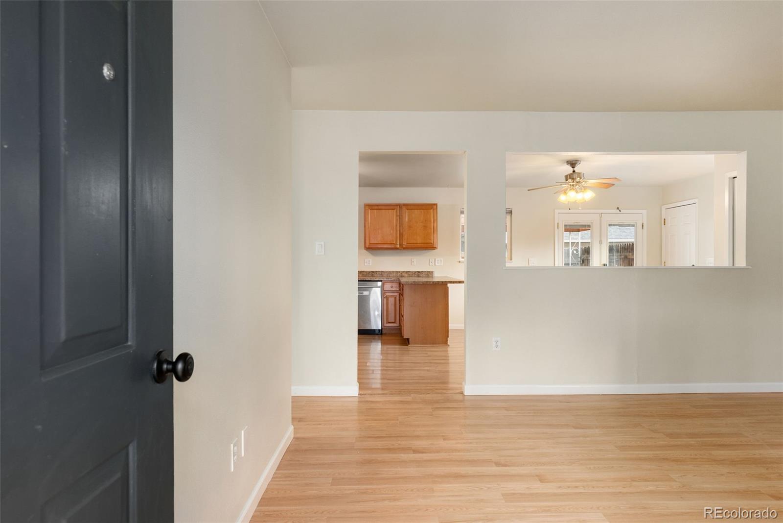 MLS Image #5 for 1102  nucla street,aurora, Colorado