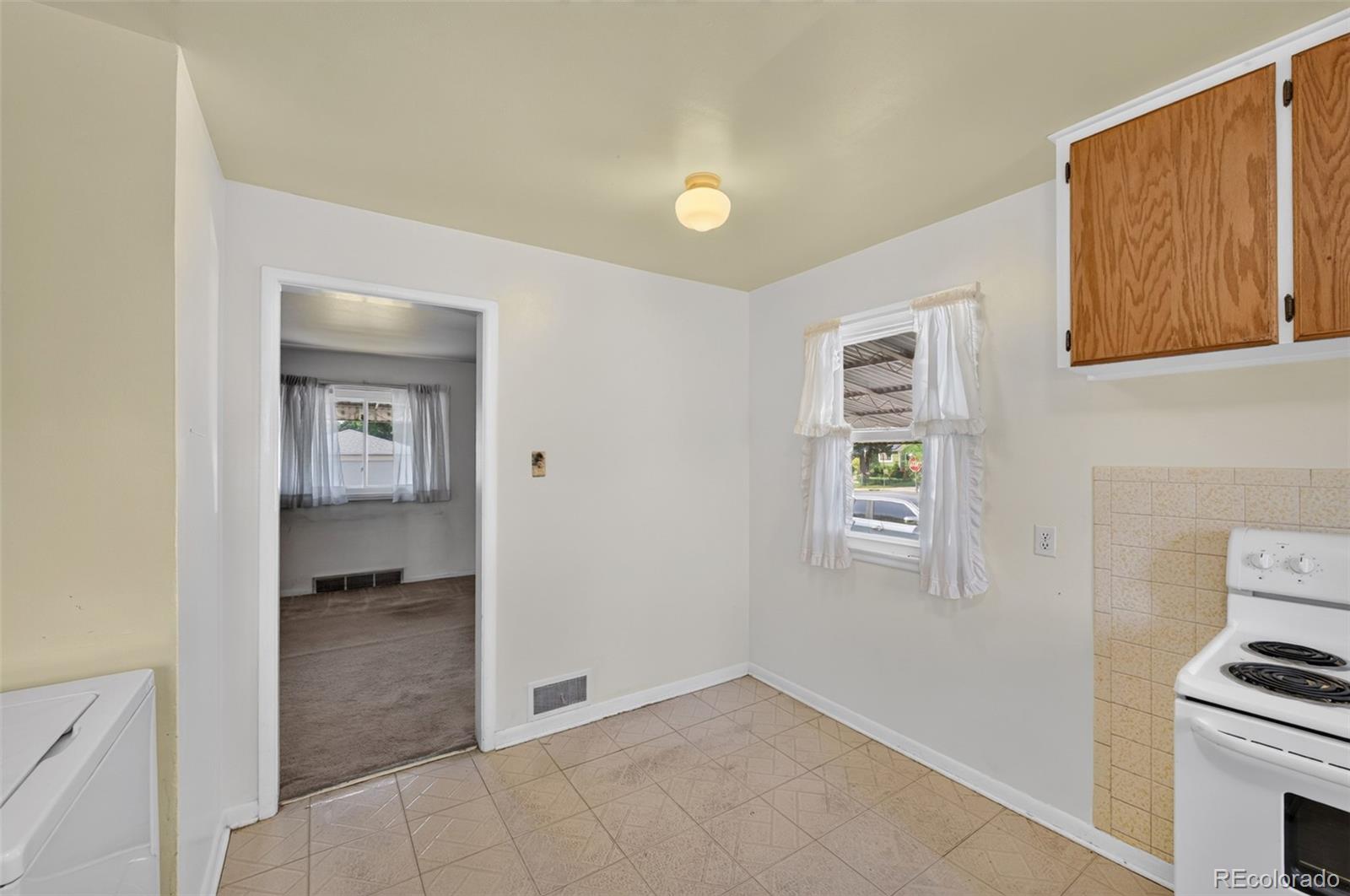 MLS Image #11 for 10831  lowry place,aurora, Colorado