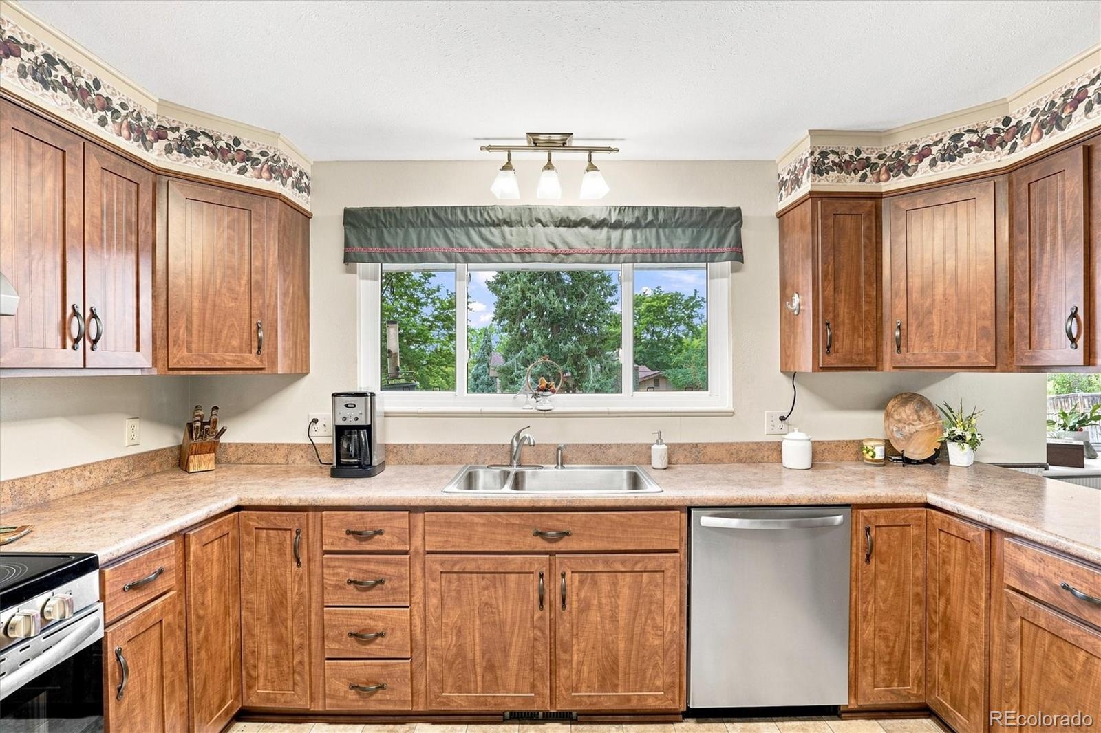 MLS Image #6 for 8300 w baker avenue,lakewood, Colorado