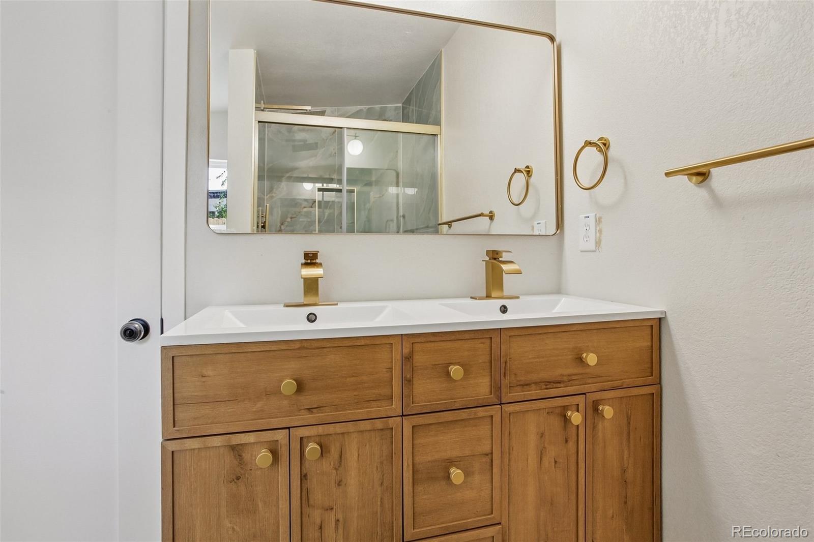 MLS Image #14 for 3273 s elm street,denver, Colorado