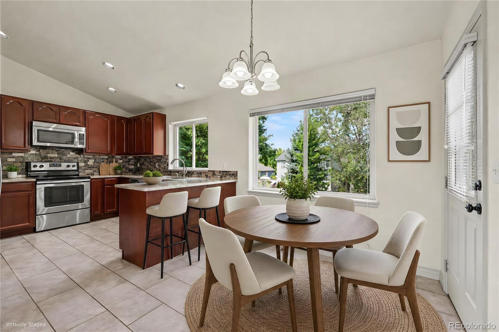 MLS Image #11 for 524 e 16th avenue,longmont, Colorado