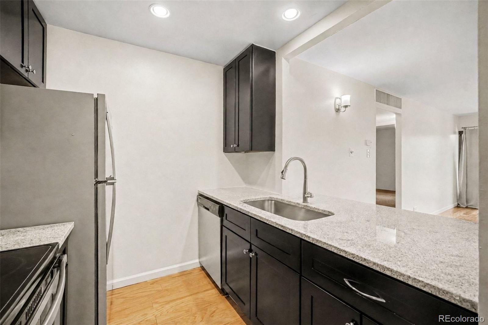 MLS Image #9 for 400 s lafayette street,denver, Colorado