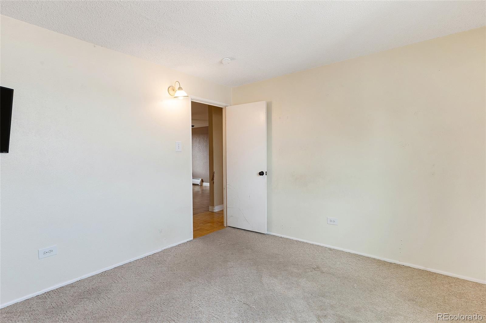 MLS Image #8 for 10165 w 25th avenue,lakewood, Colorado