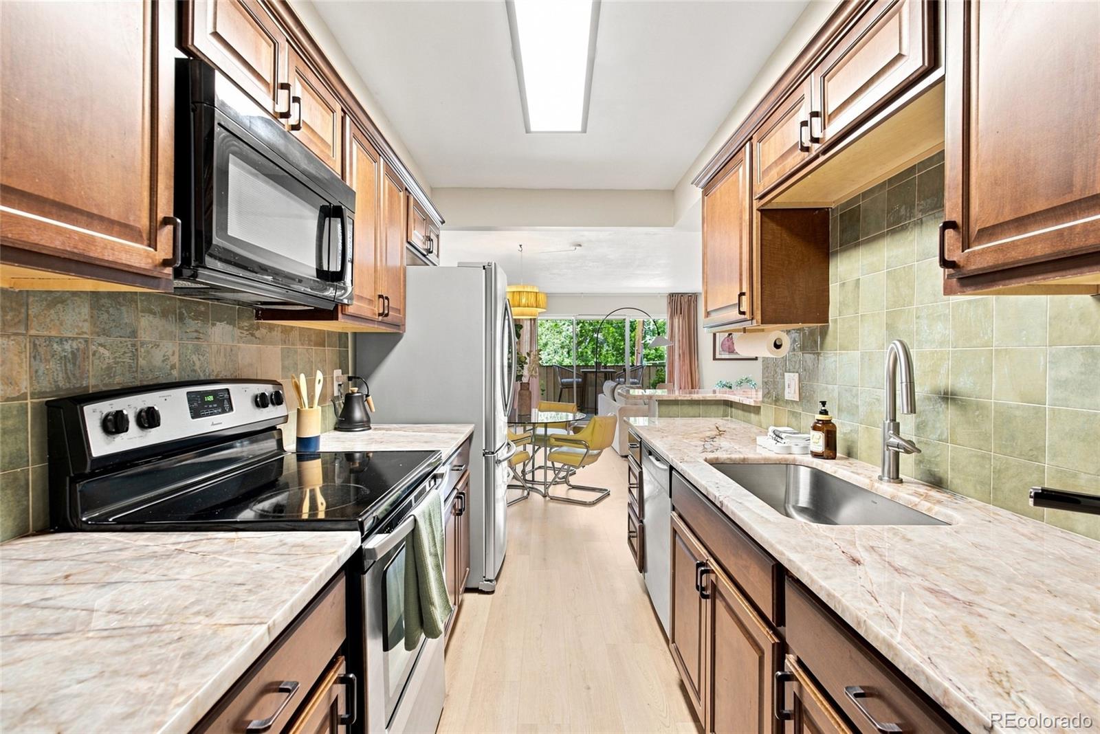 MLS Image #17 for 1313  steele street 306,denver, Colorado