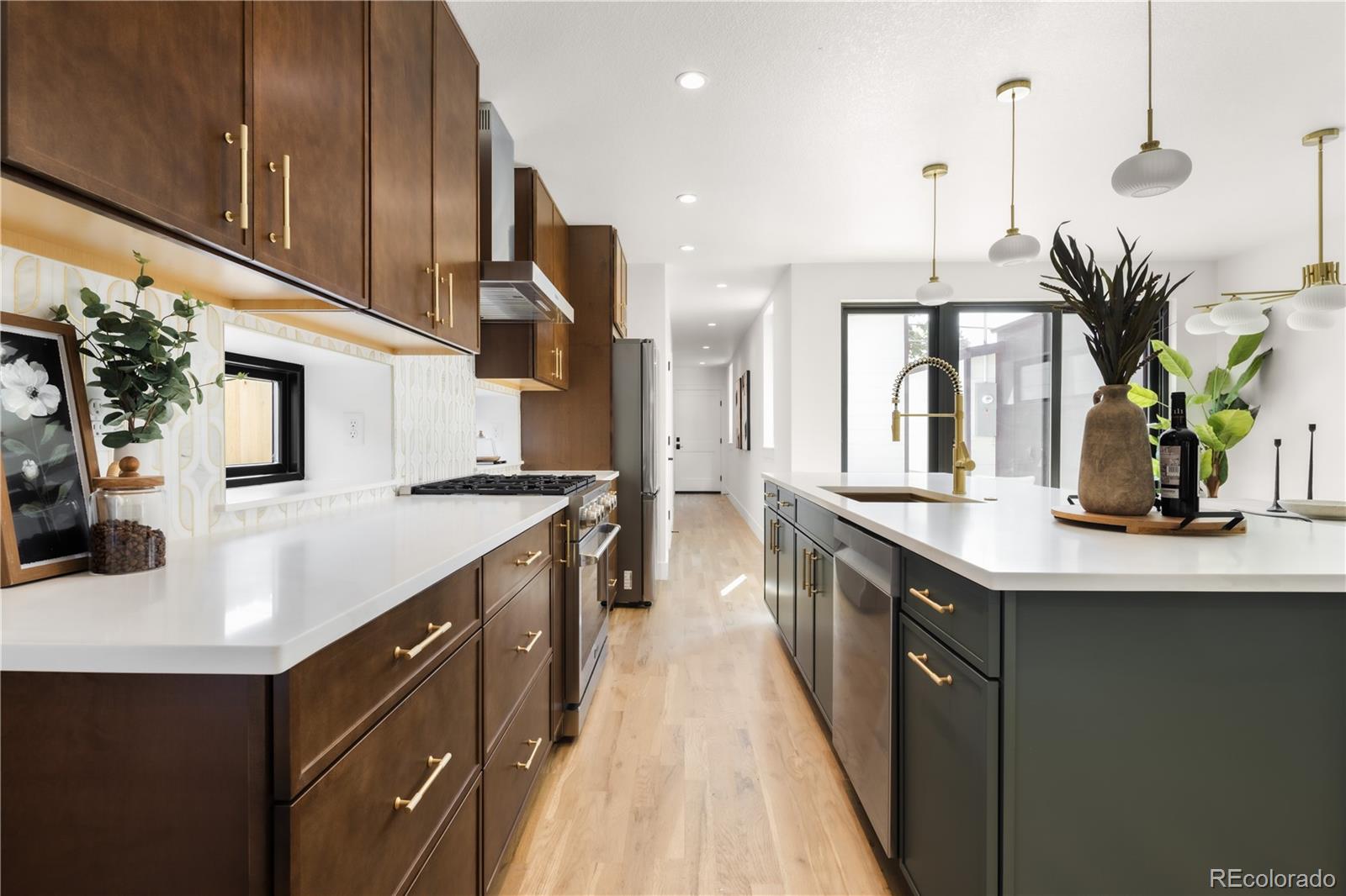 MLS Image #11 for 2274 s bannock street,denver, Colorado