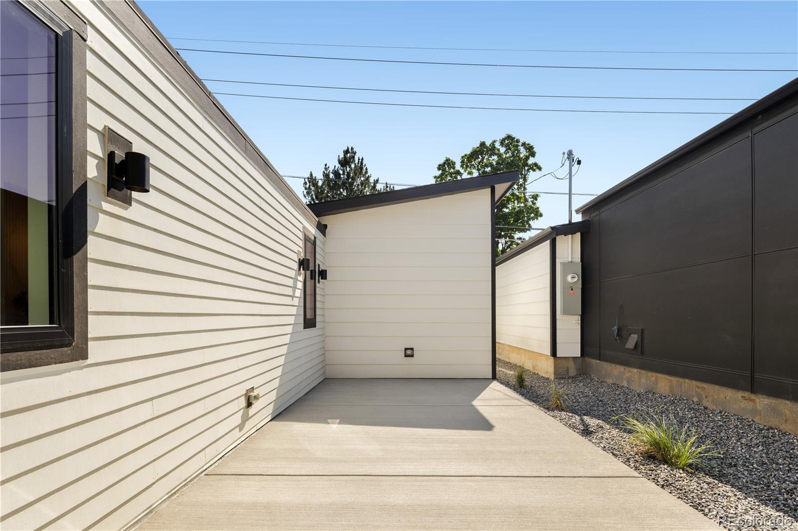 MLS Image #36 for 2274 s bannock street,denver, Colorado