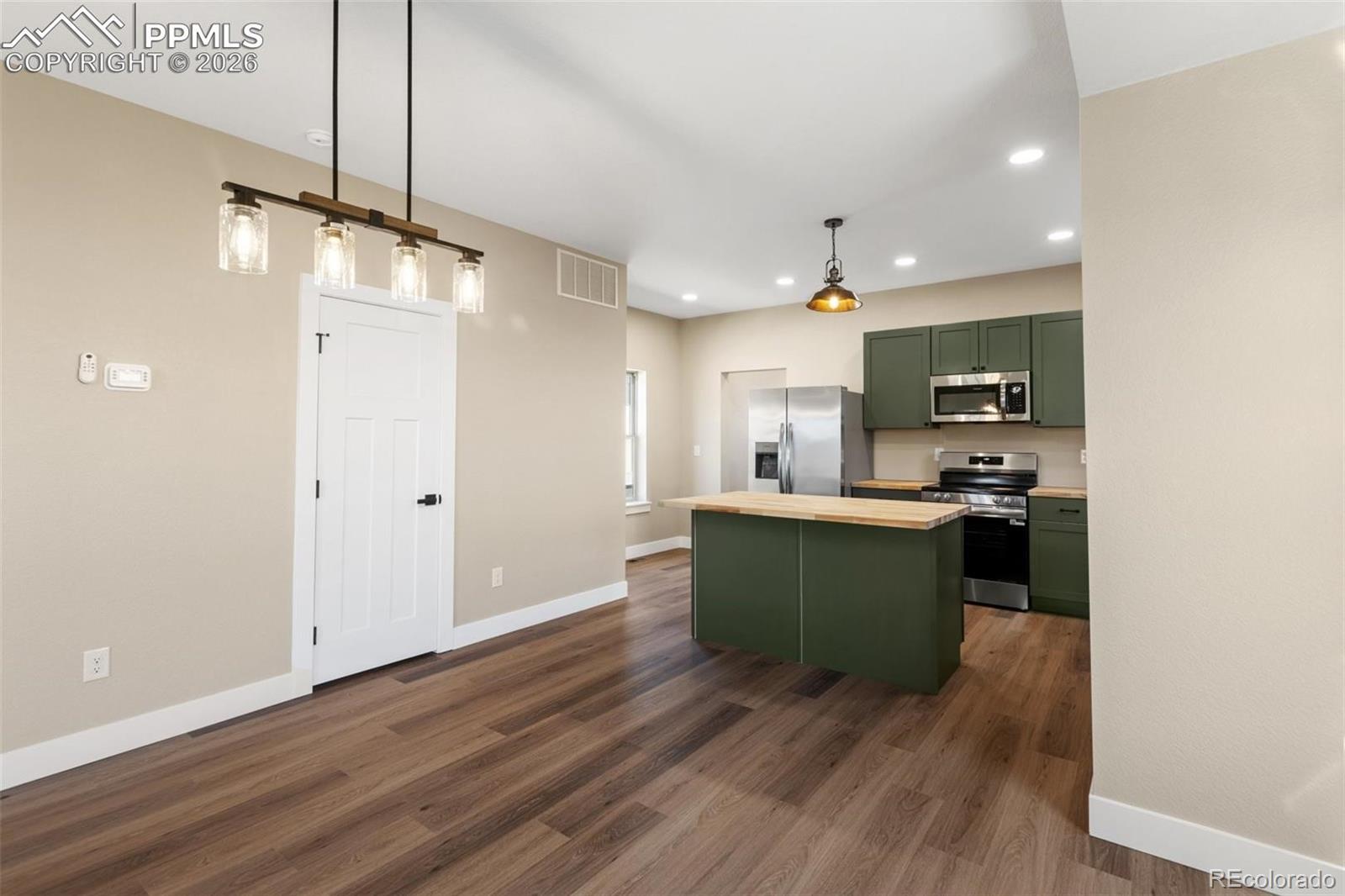 MLS Image #6 for 207 w womack avenue,cripple creek, Colorado