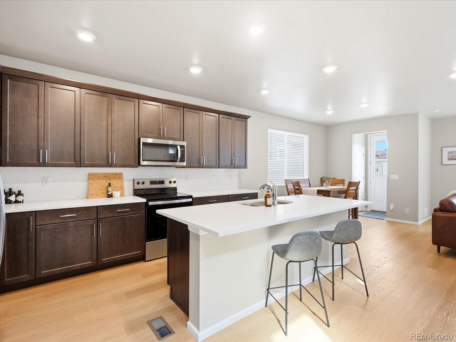 MLS Image #5 for 21239 e 62nd avenue,aurora, Colorado