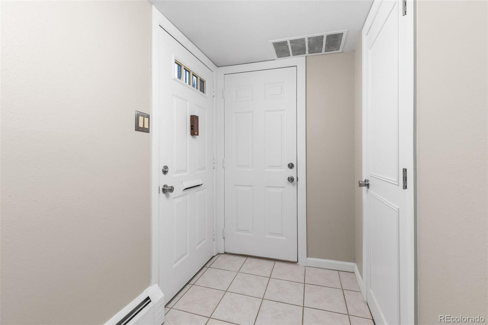 MLS Image #3 for 3534 s ivanhoe street,denver, Colorado