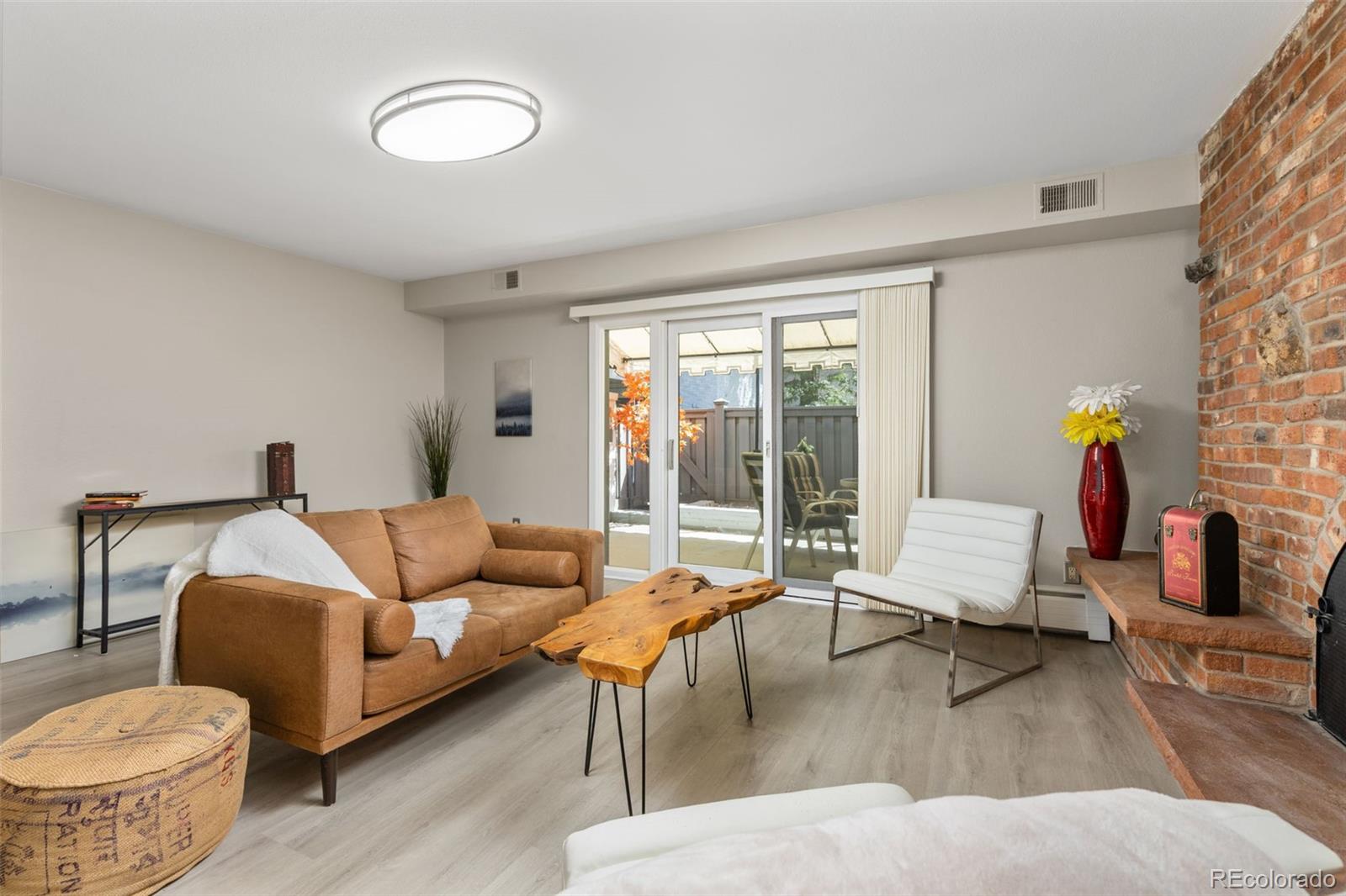 MLS Image #6 for 3534 s ivanhoe street,denver, Colorado