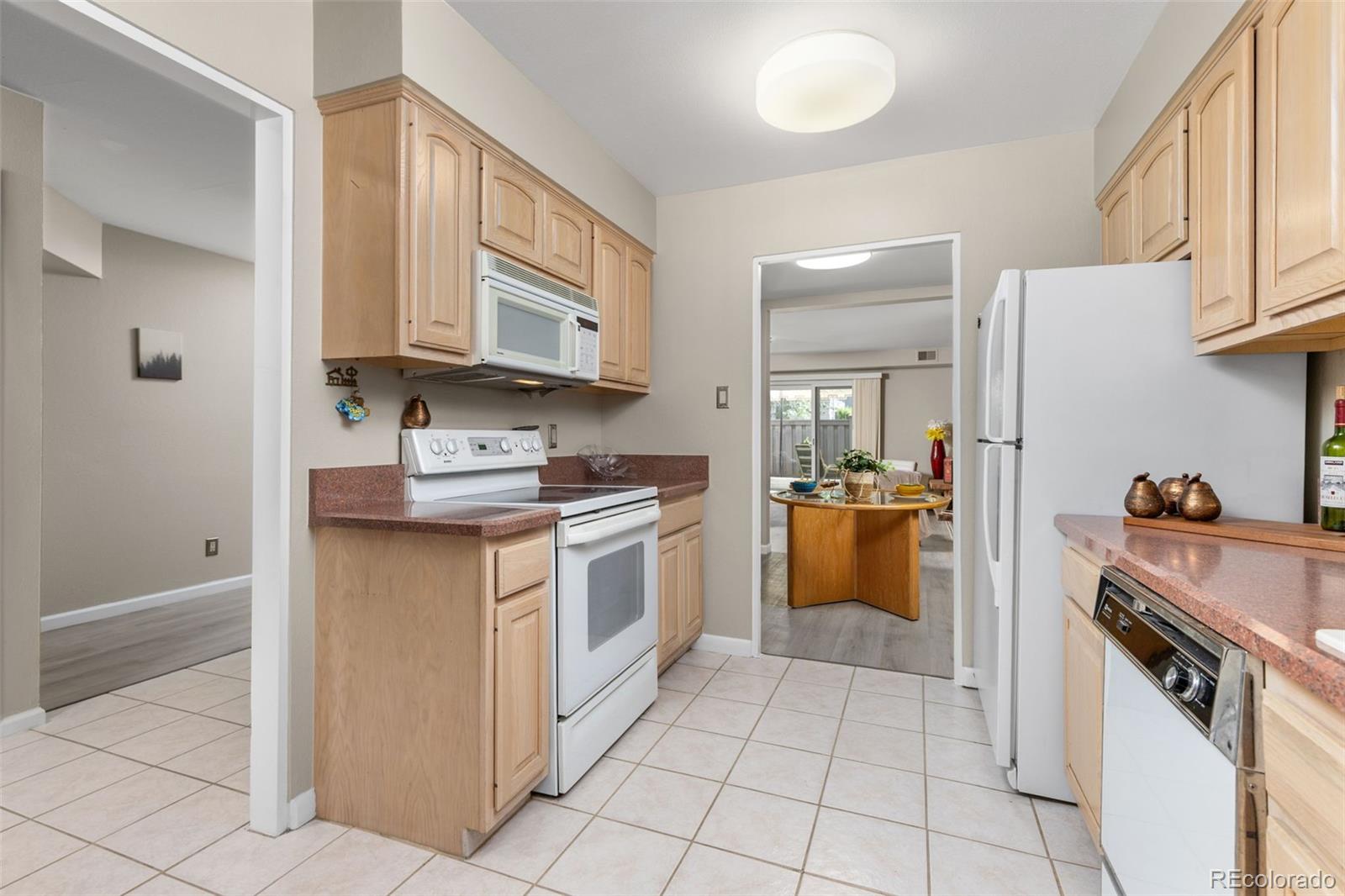 MLS Image #9 for 3534 s ivanhoe street,denver, Colorado