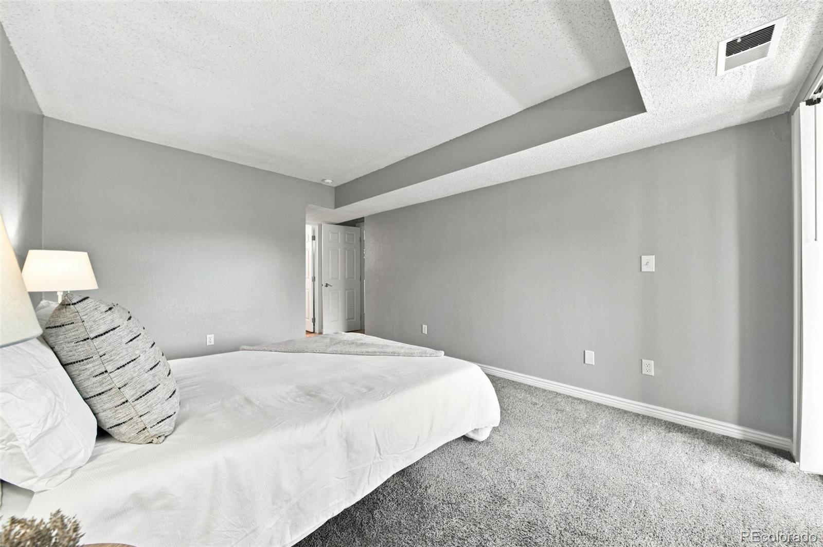 MLS Image #13 for 12093 w cross drive,littleton, Colorado