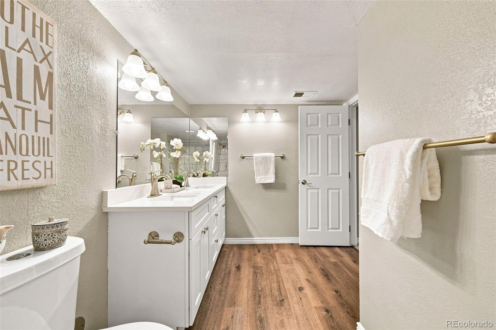 MLS Image #17 for 12093 w cross drive,littleton, Colorado