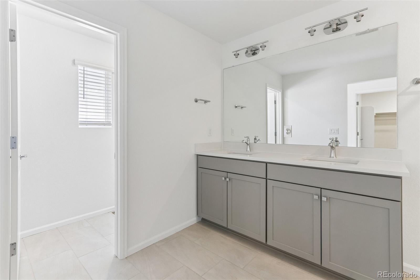 MLS Image #13 for 6184 n lisbon street,aurora, Colorado