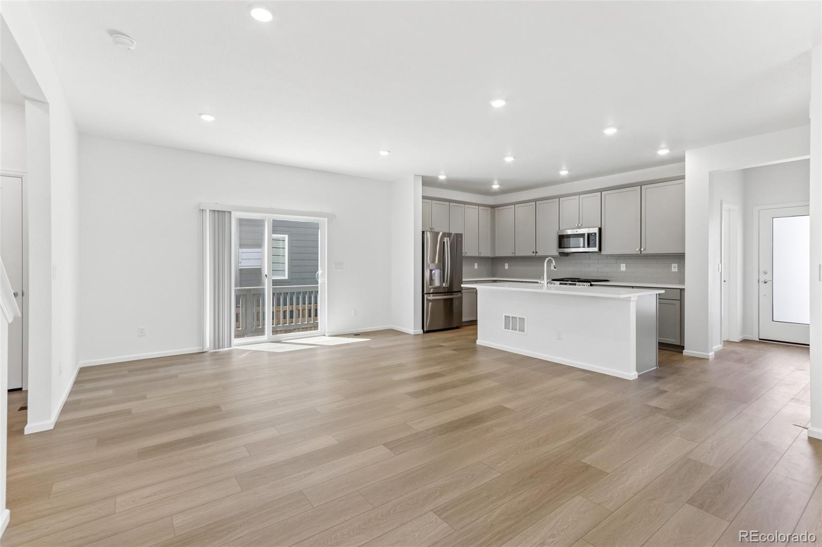 MLS Image #3 for 6184 n lisbon street,aurora, Colorado