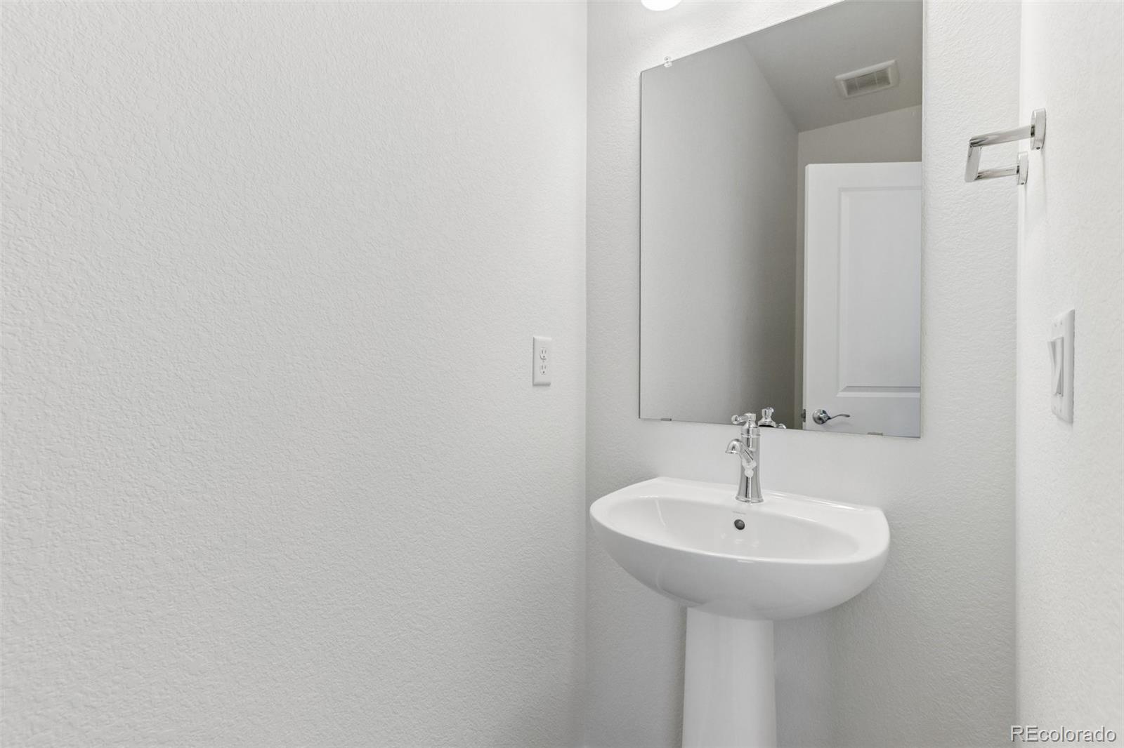 MLS Image #7 for 6184 n lisbon street,aurora, Colorado