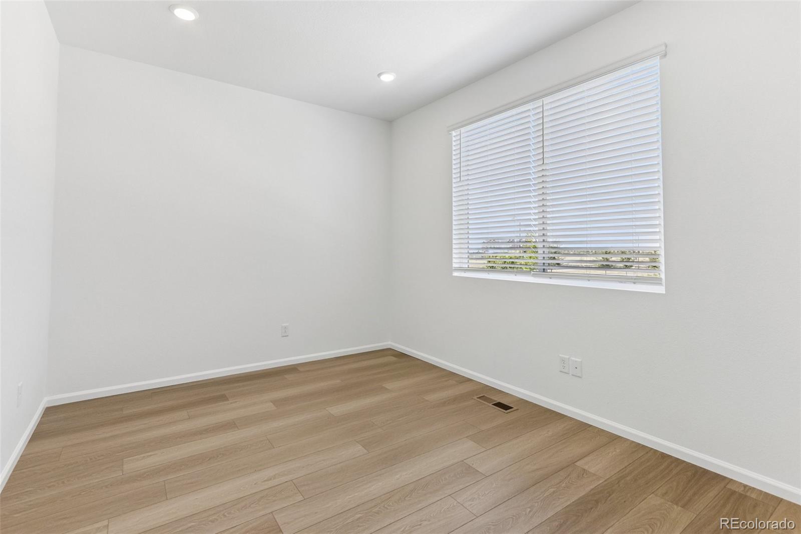 MLS Image #8 for 6184 n lisbon street,aurora, Colorado