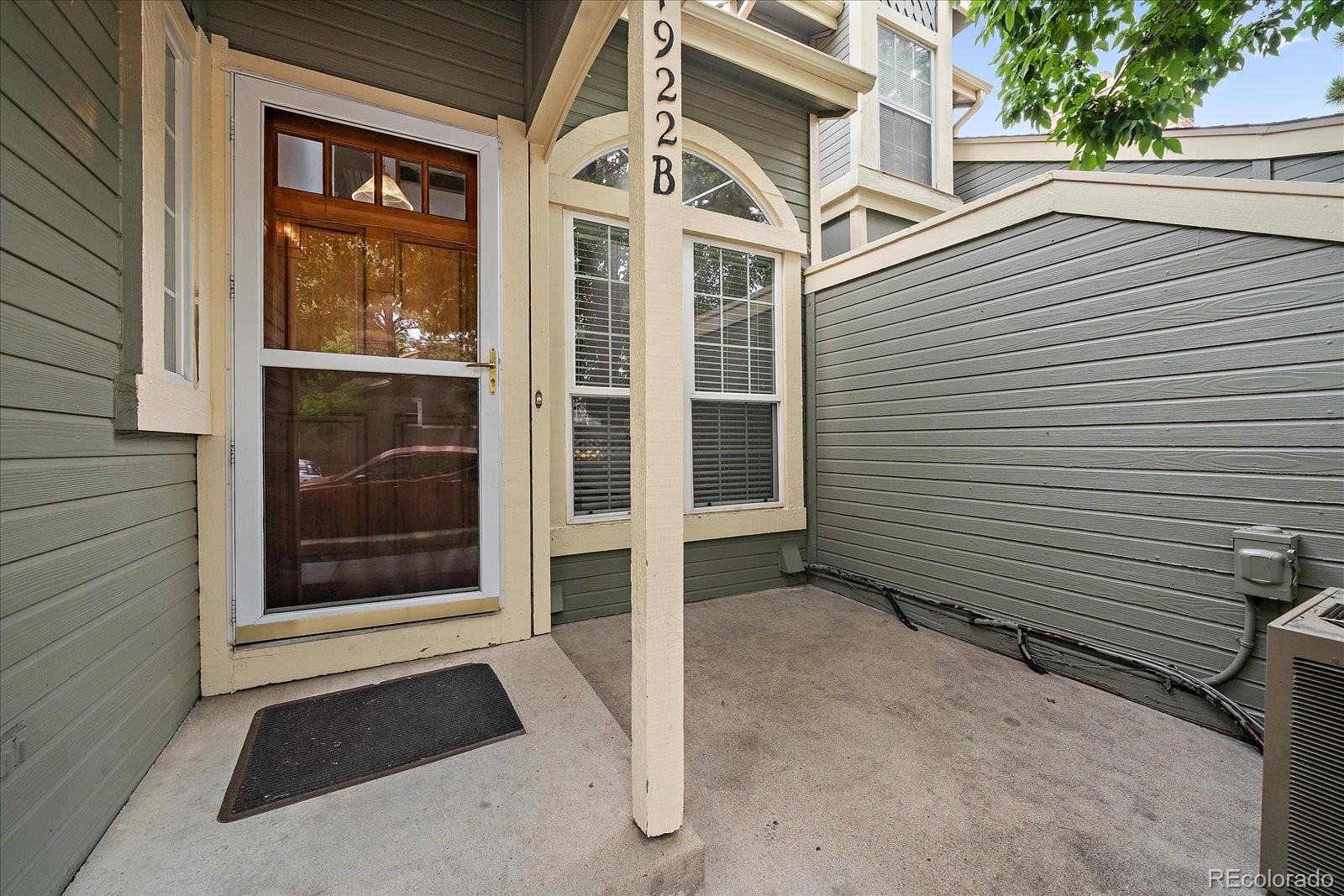 MLS Image #1 for 1922 s hannibal court,aurora, Colorado