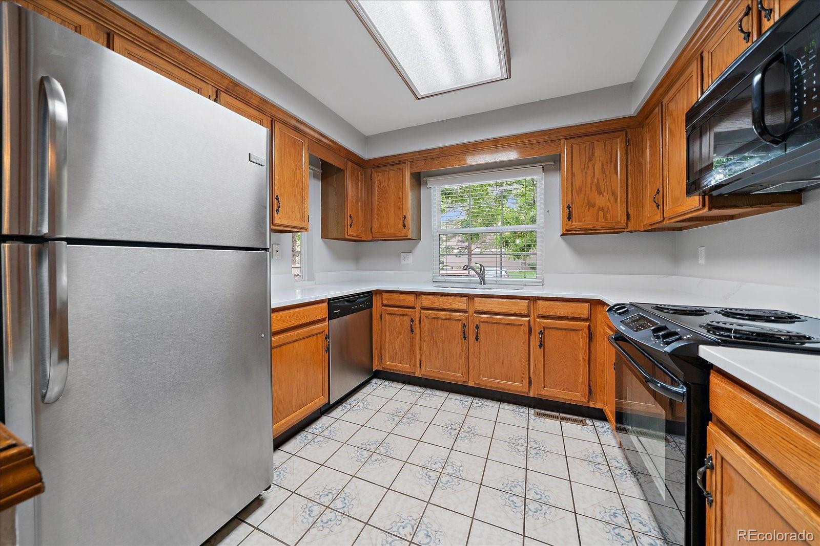 MLS Image #10 for 1922 s hannibal court,aurora, Colorado