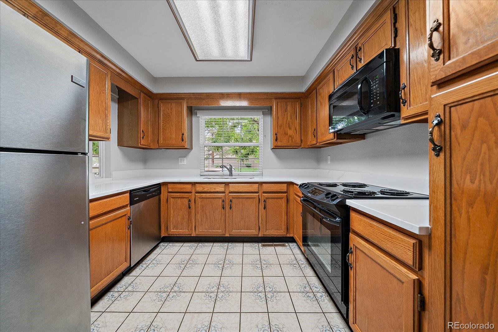MLS Image #9 for 1922 s hannibal court,aurora, Colorado