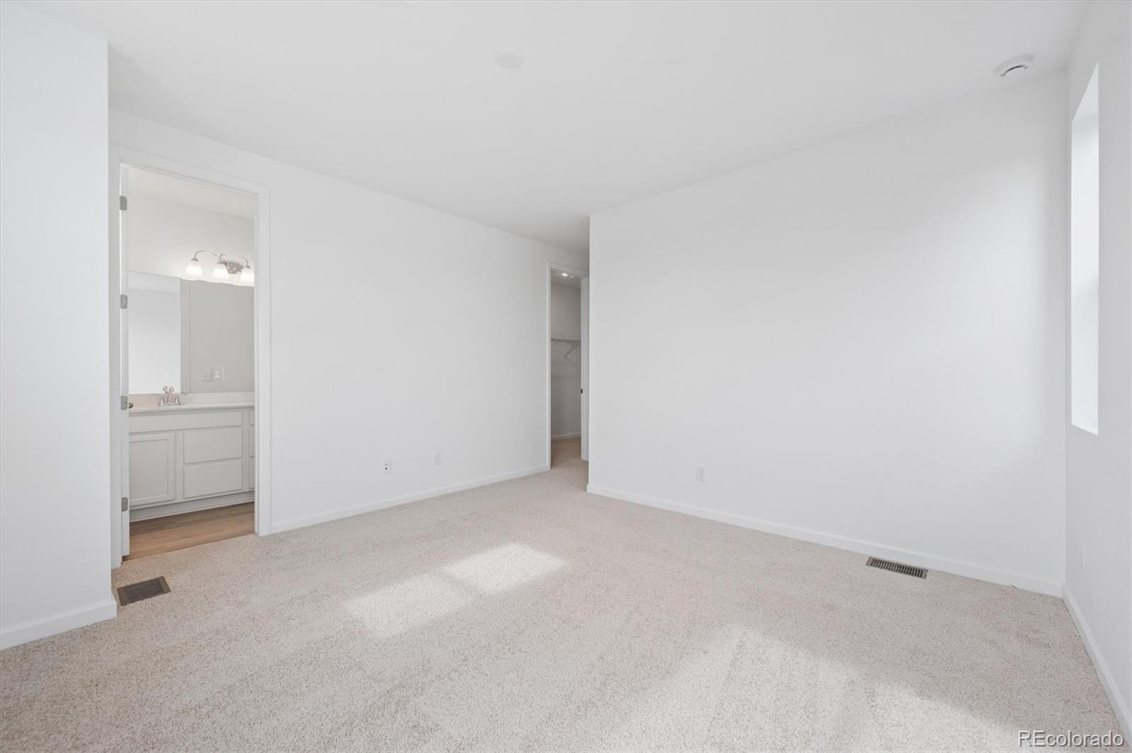 MLS Image #15 for 24121 e 30th place,aurora, Colorado