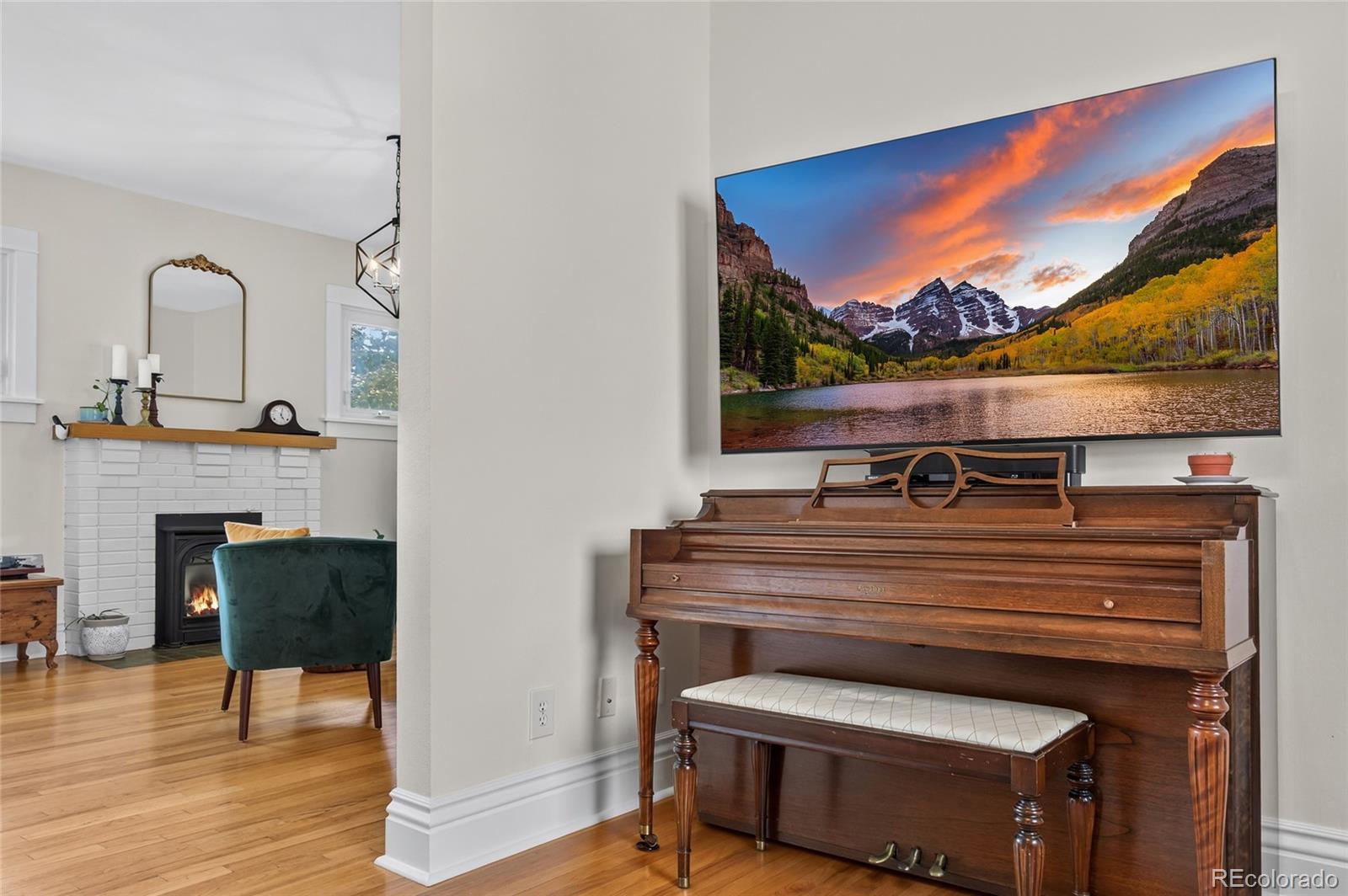 MLS Image #10 for 392 s clarkson street,denver, Colorado