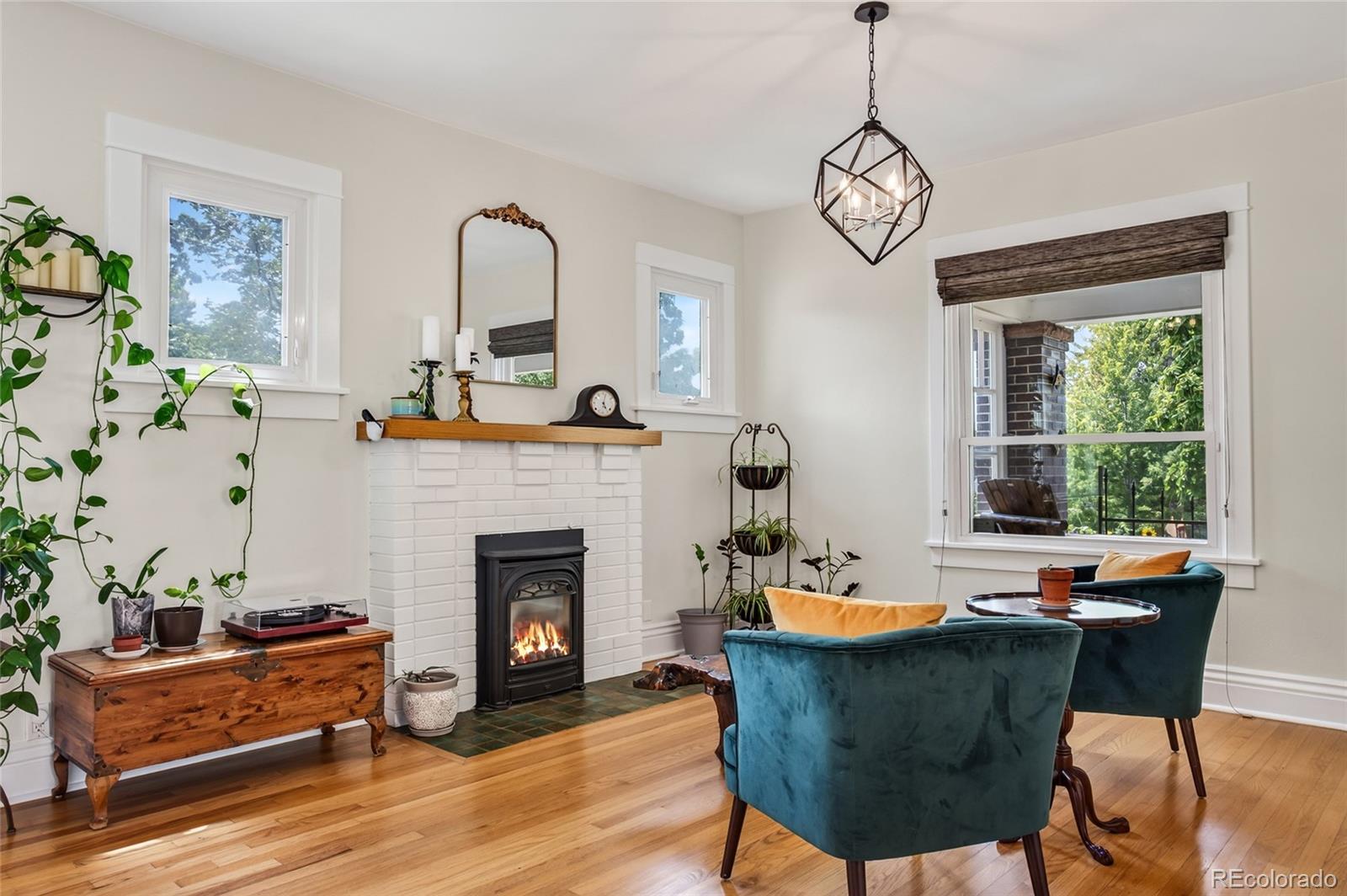 MLS Image #4 for 392 s clarkson street,denver, Colorado