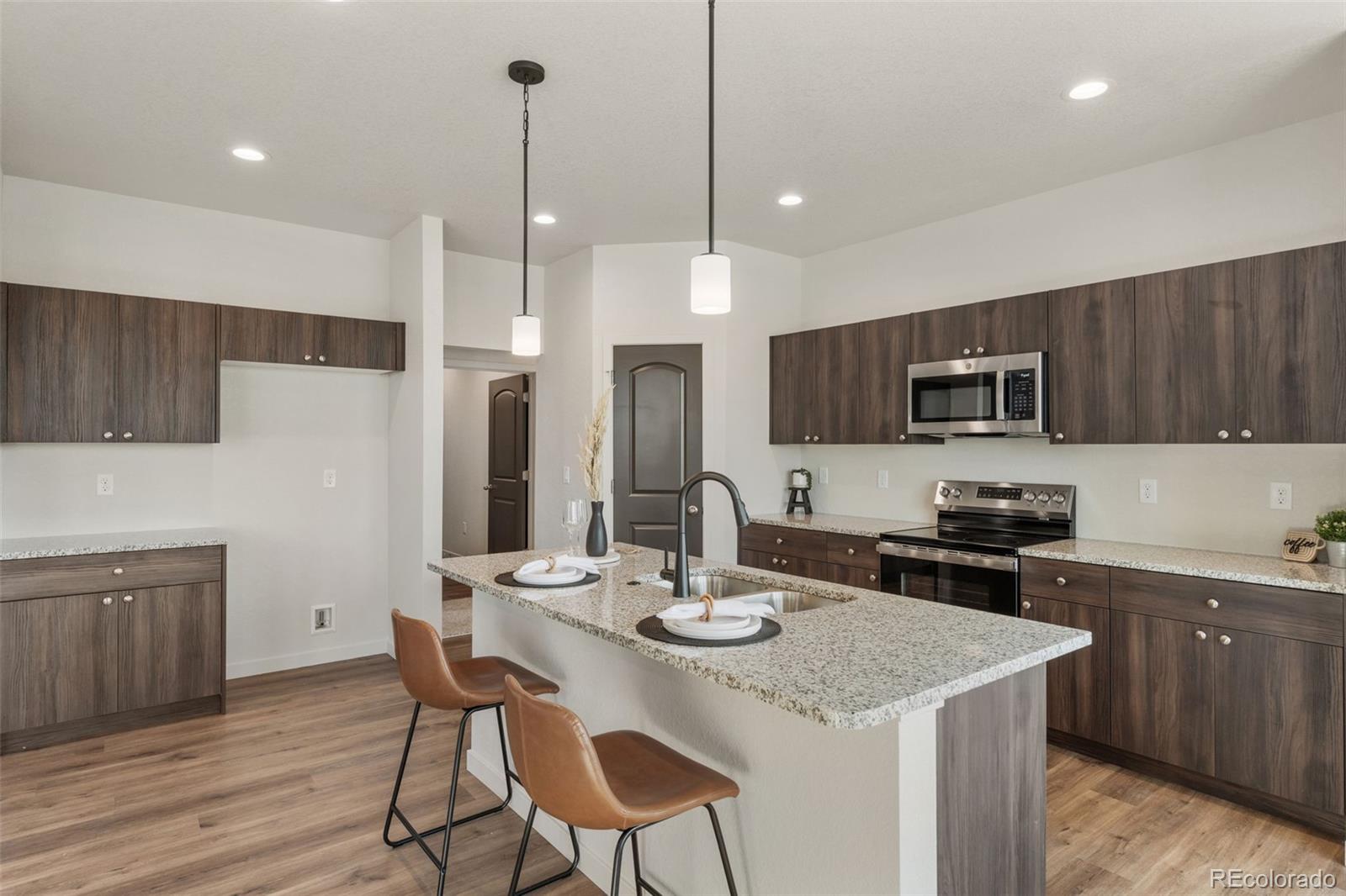 MLS Image #14 for 943 e moonbeam drive,pueblo west, Colorado