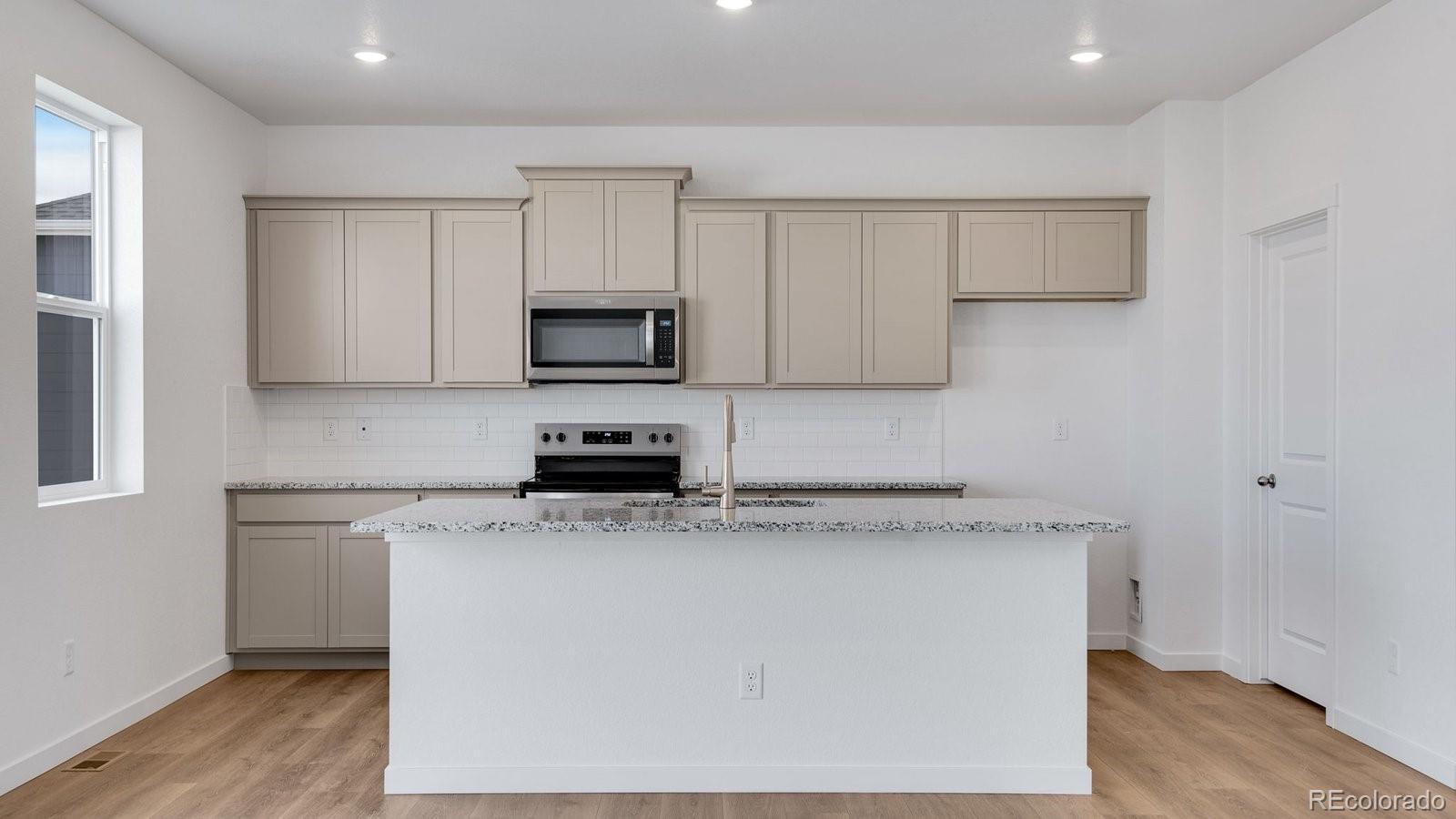 MLS Image #7 for 43033  castle stuart street,elizabeth, Colorado