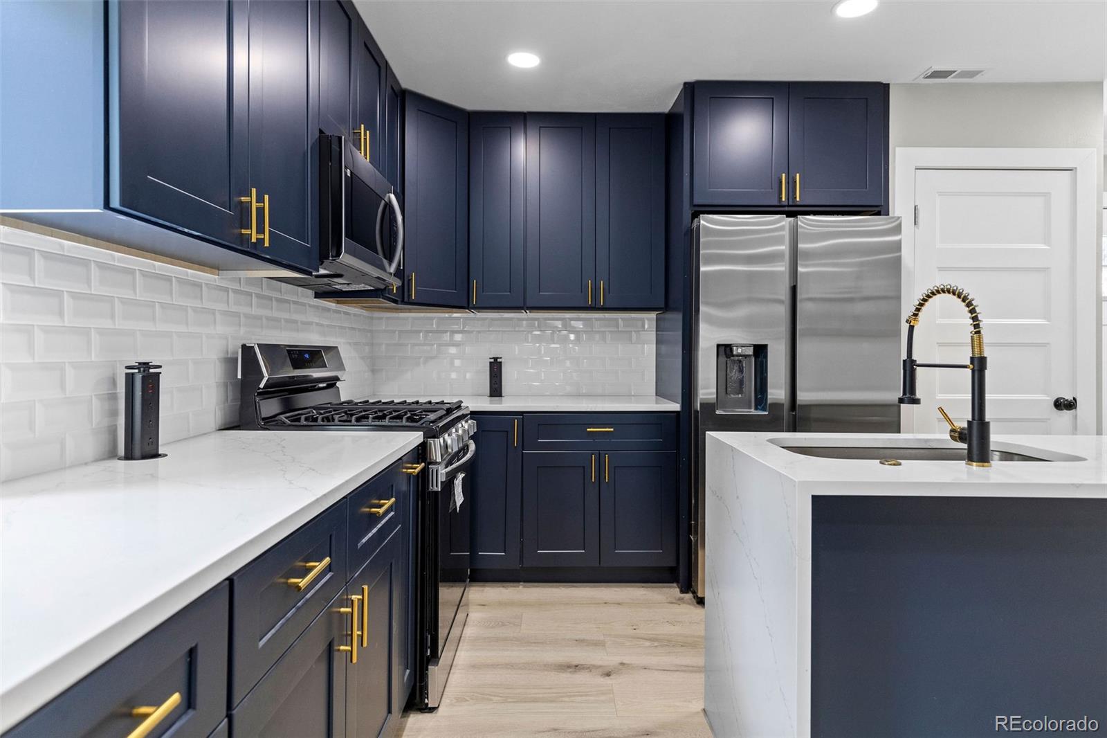 MLS Image #8 for 2612  albion street,denver, Colorado