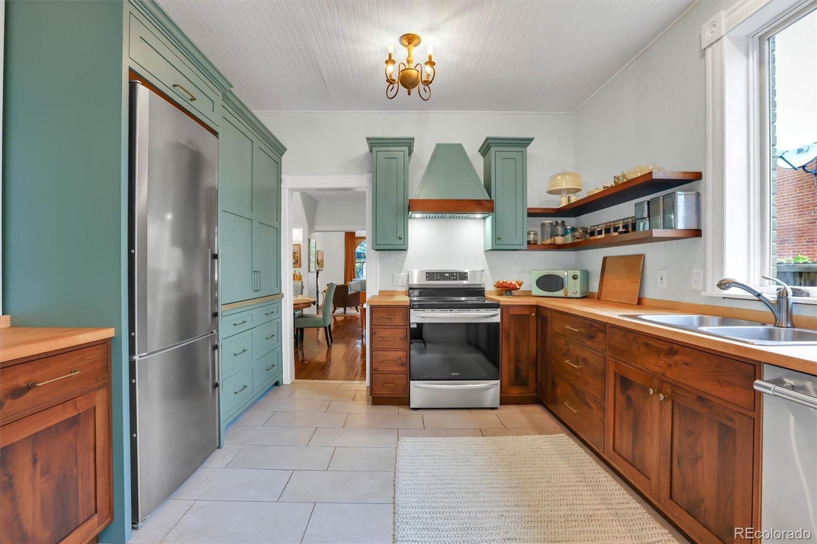 MLS Image #12 for 1812 s lincoln street,denver, Colorado