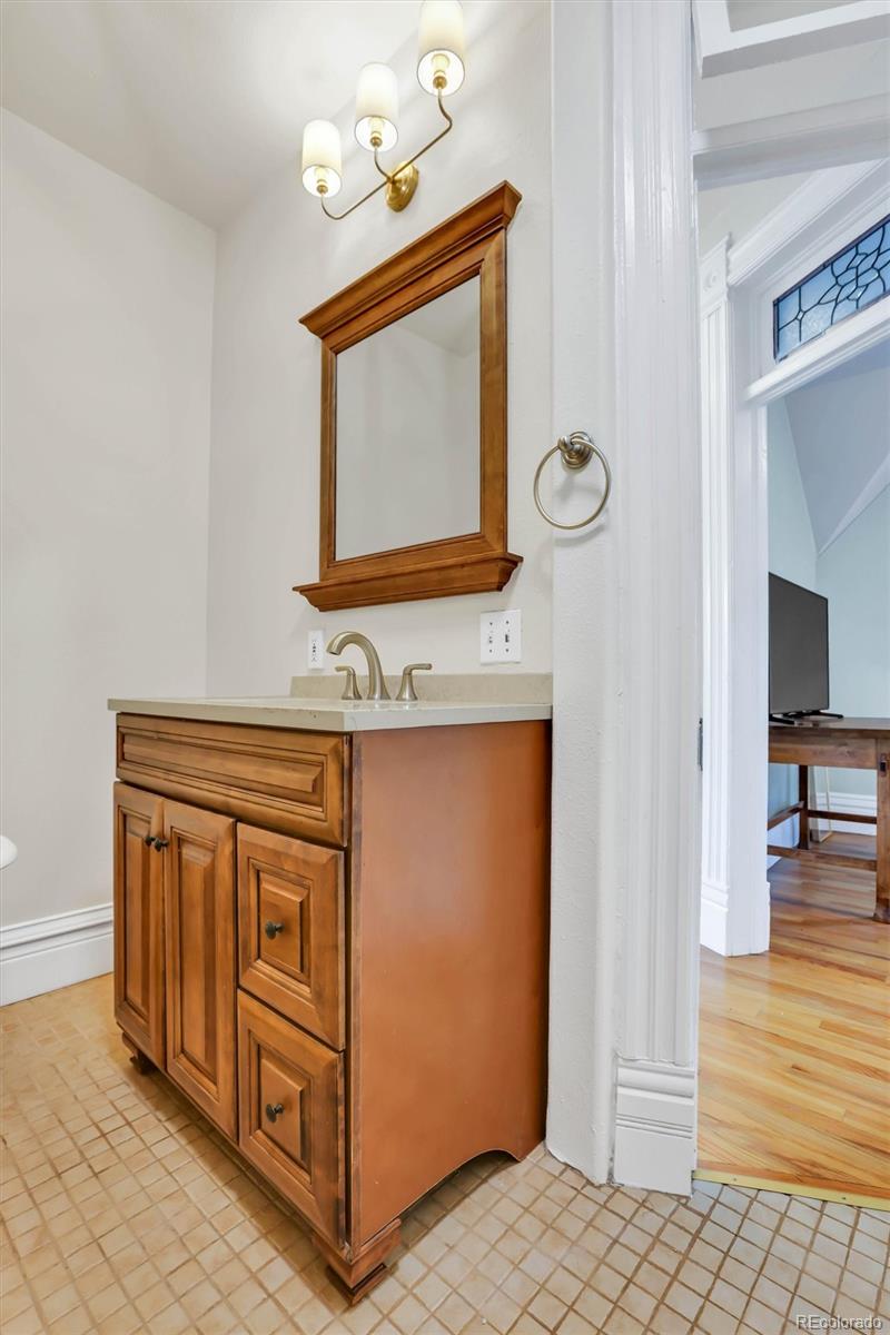 MLS Image #31 for 1812 s lincoln street,denver, Colorado