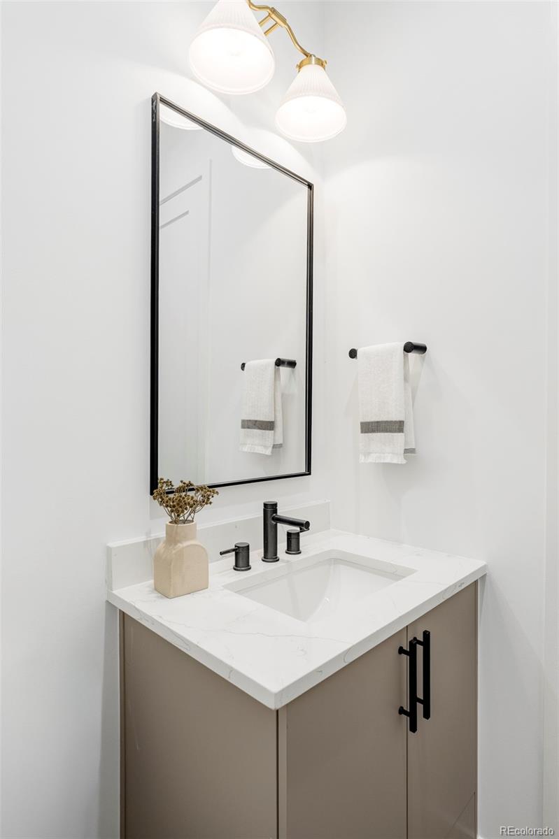 MLS Image #17 for 330  elm street,denver, Colorado