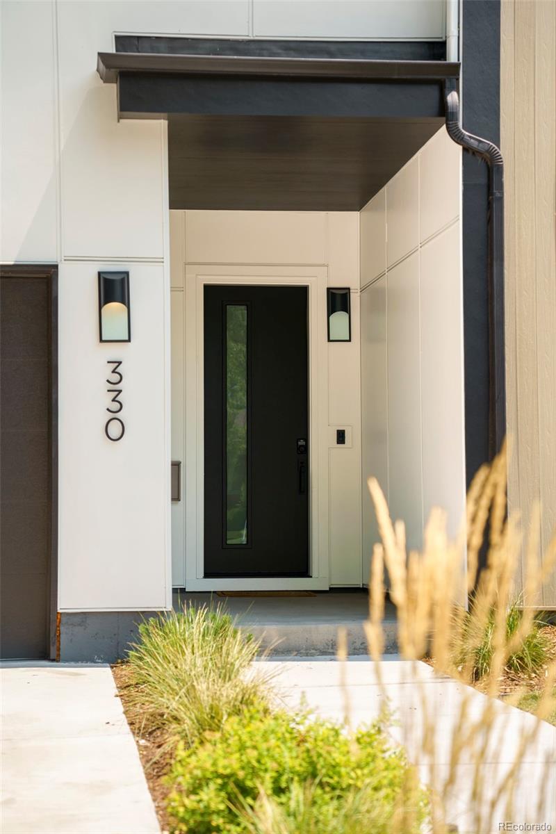 MLS Image #2 for 330  elm street,denver, Colorado