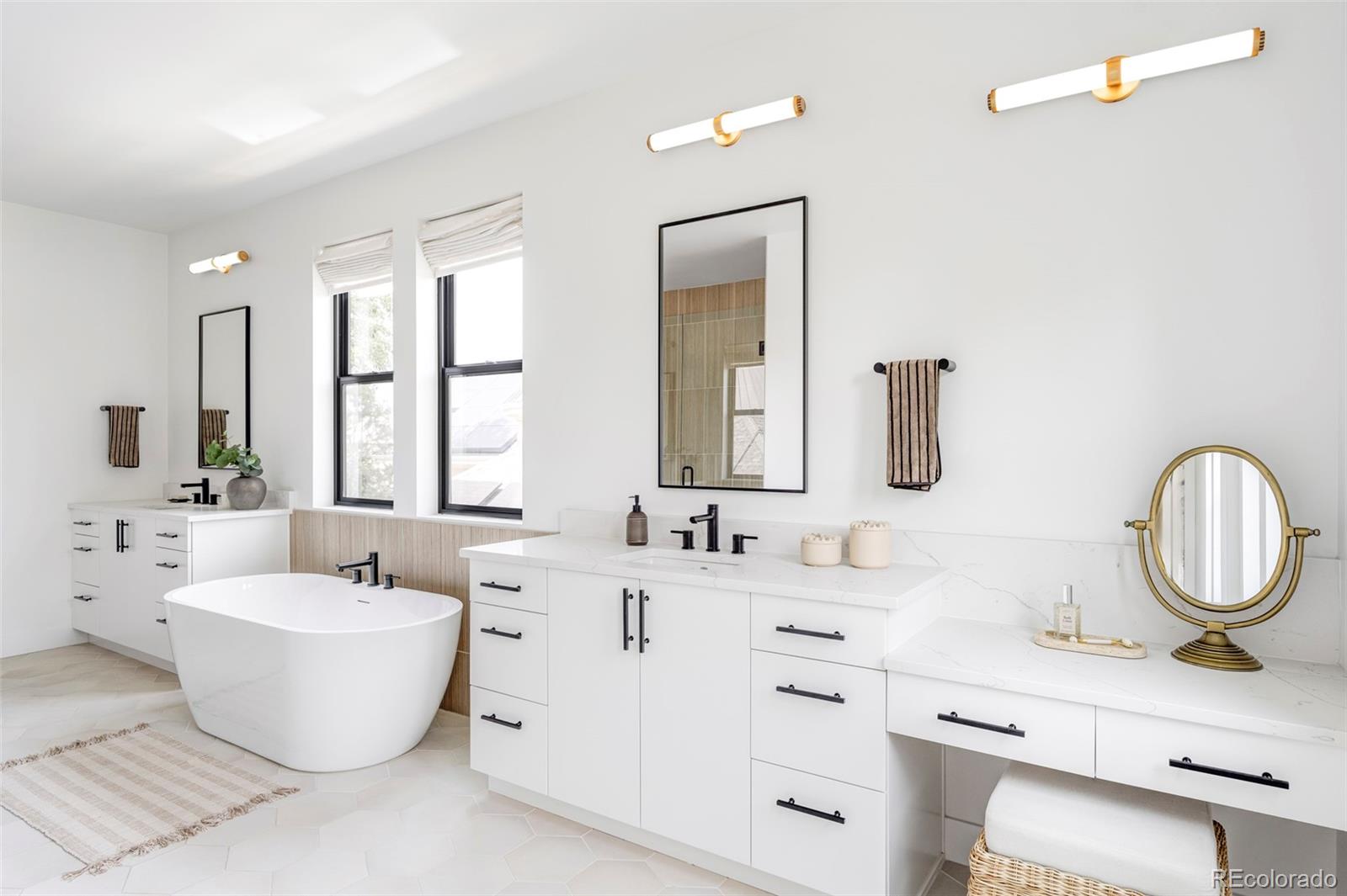 MLS Image #23 for 330  elm street,denver, Colorado
