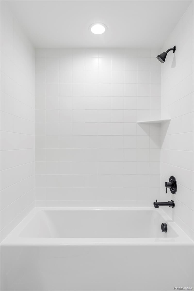 MLS Image #30 for 330  elm street,denver, Colorado