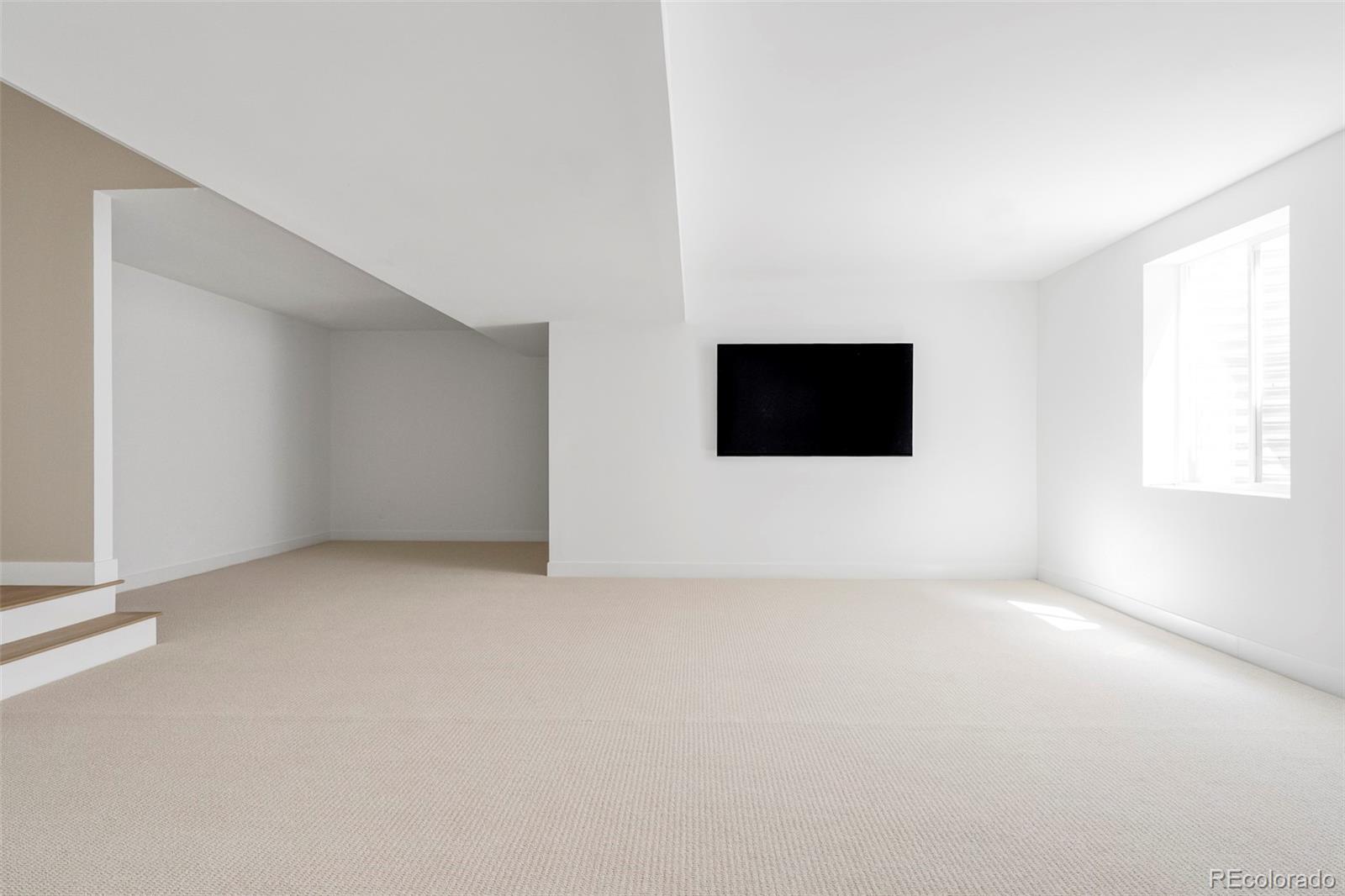 MLS Image #35 for 330  elm street,denver, Colorado