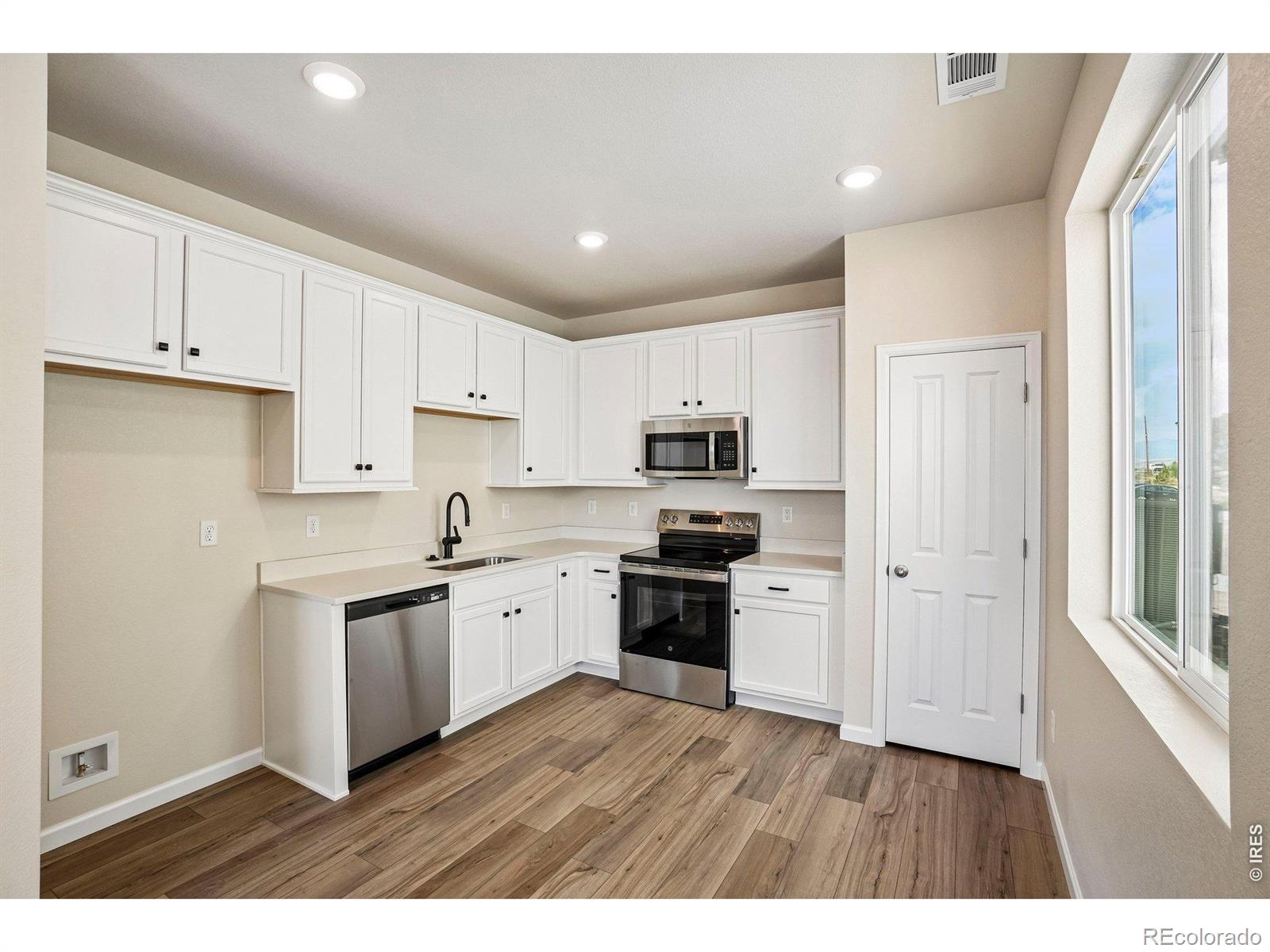 MLS Image #5 for 1478  coral place,longmont, Colorado