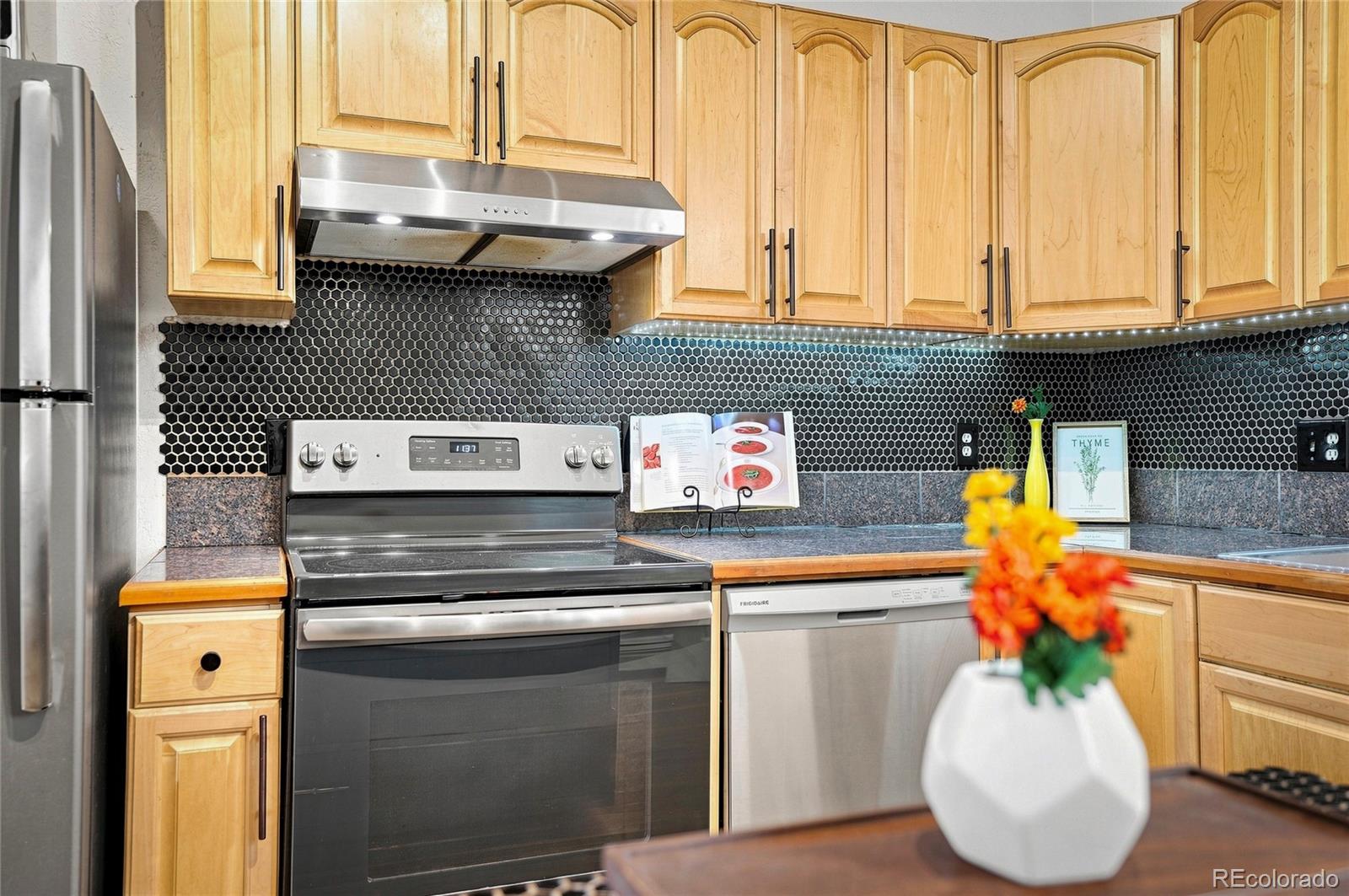 MLS Image #11 for 1769 n washington street,denver, Colorado