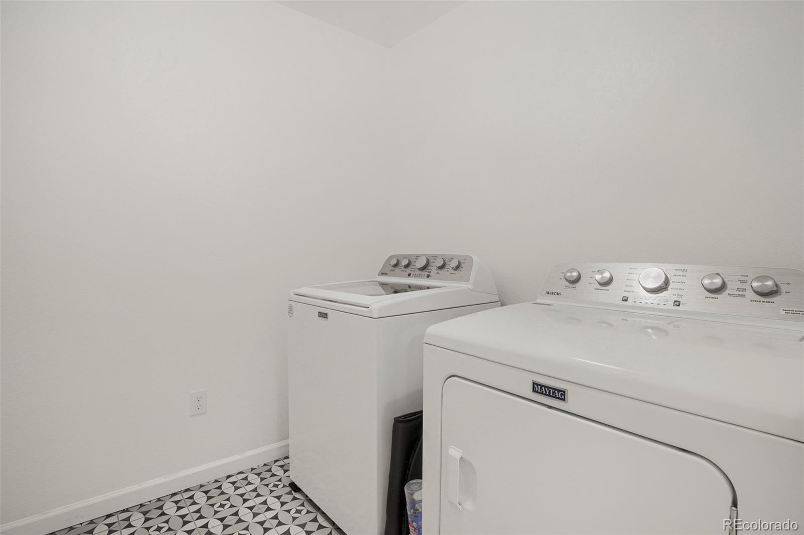 MLS Image #27 for 25662 e bayaud place,aurora, Colorado
