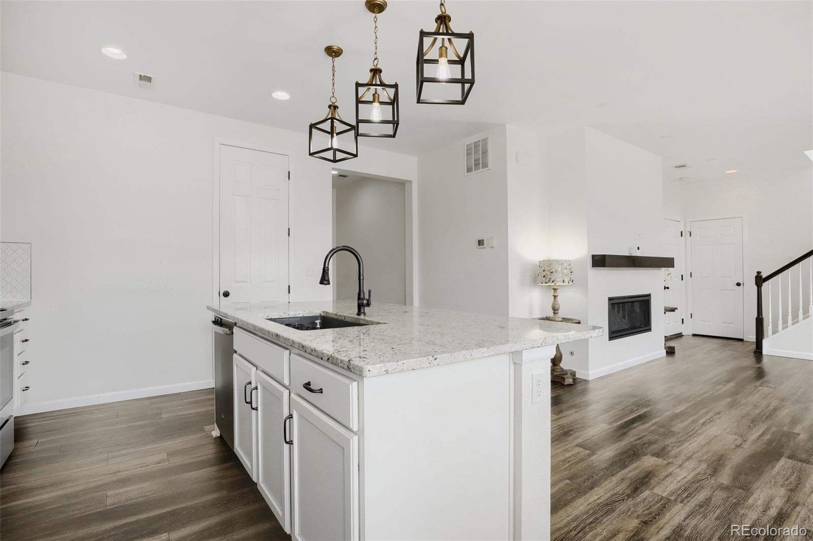 MLS Image #5 for 25662 e bayaud place,aurora, Colorado