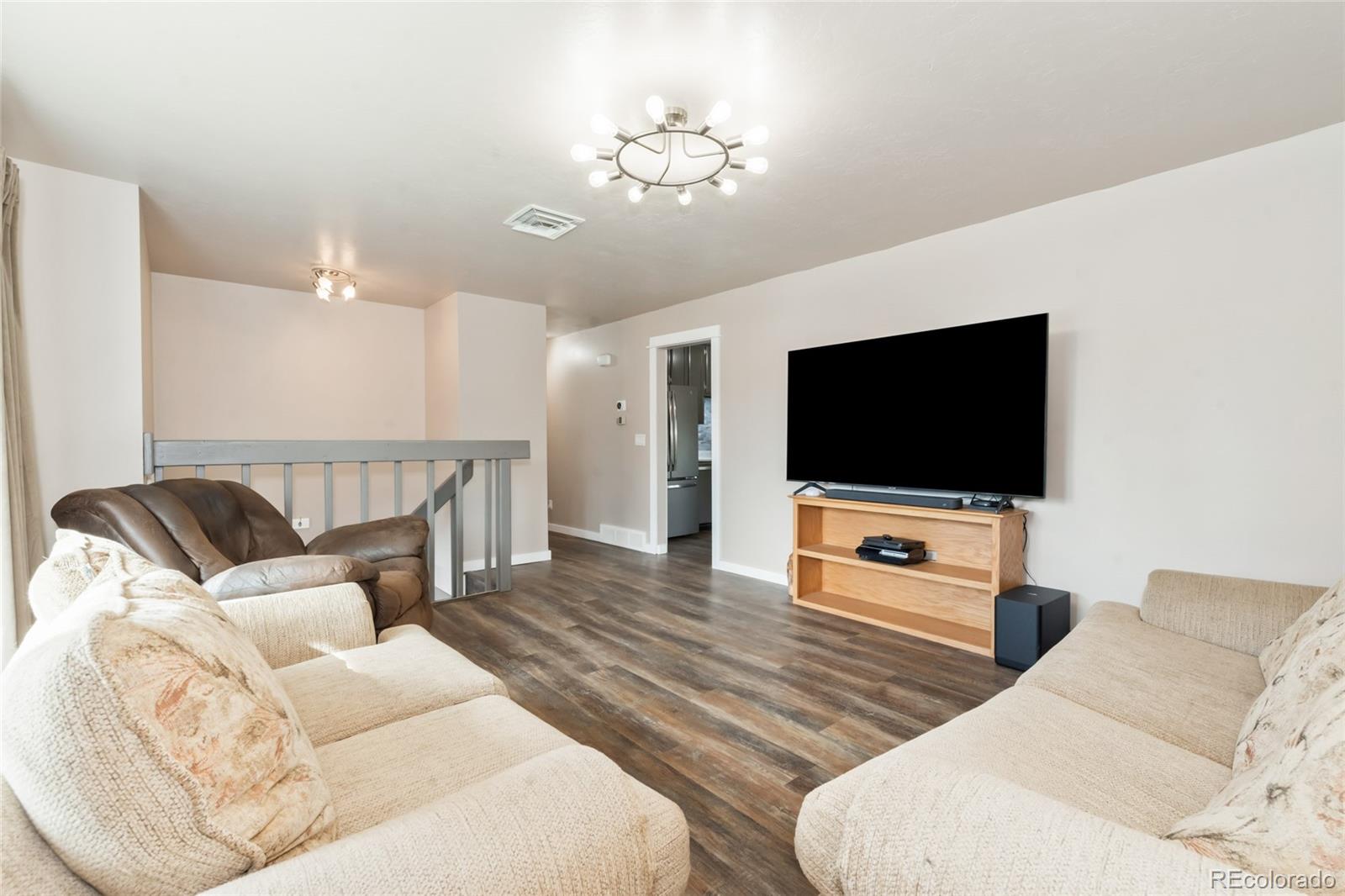 MLS Image #12 for 953  herring circle,craig, Colorado