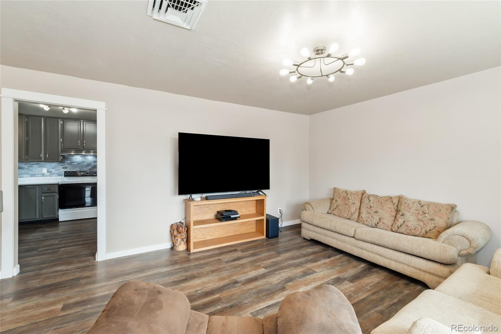 MLS Image #13 for 953  herring circle,craig, Colorado
