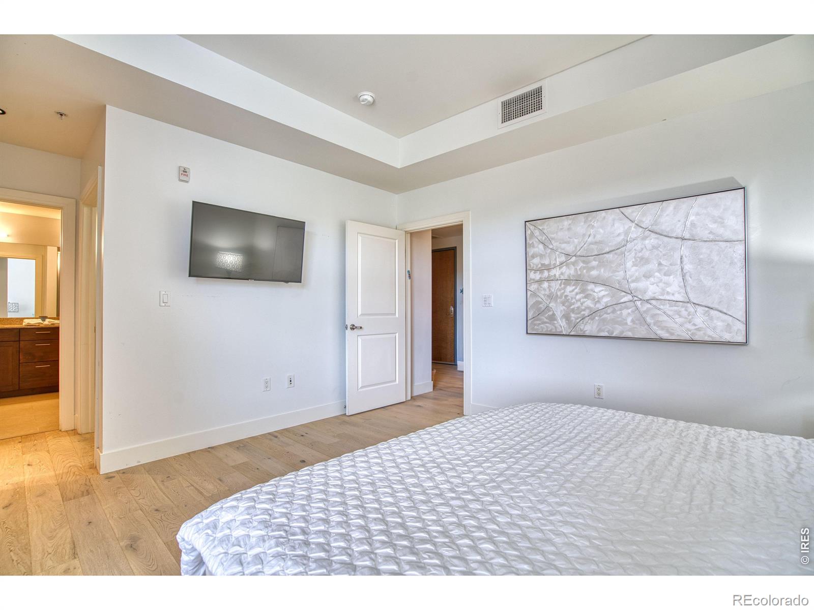 MLS Image #12 for 3301  arapahoe avenue,boulder, Colorado