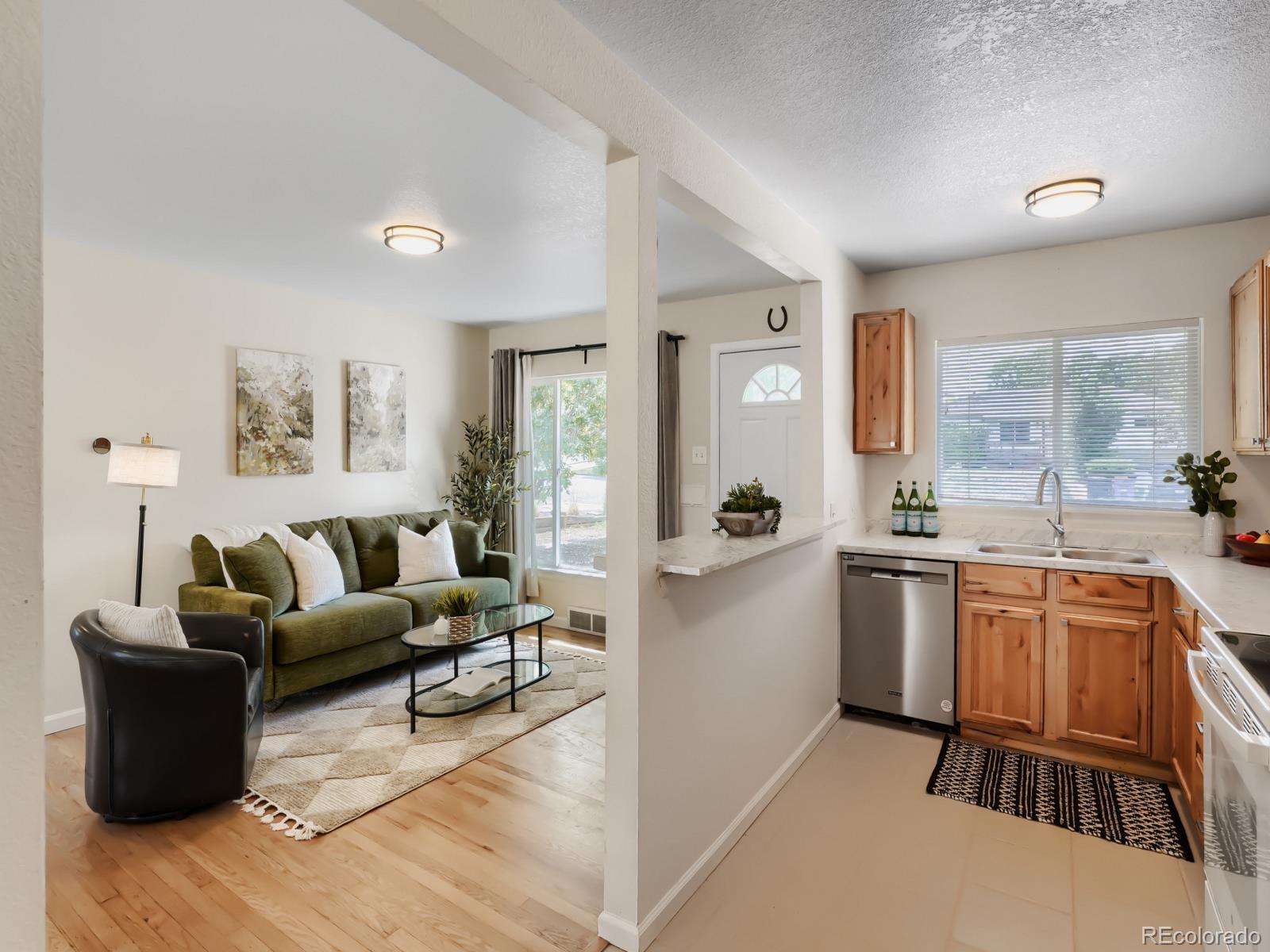 MLS Image #4 for 1200 s tejon street,denver, Colorado