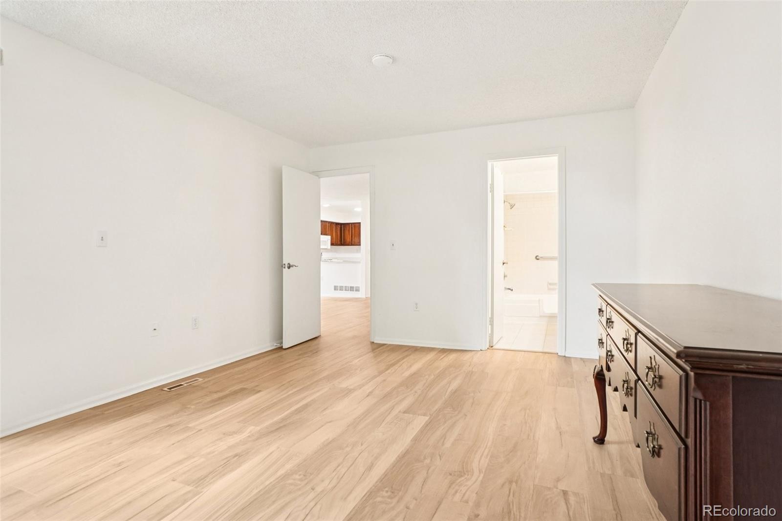 MLS Image #18 for 12973 e cornell avenue,aurora, Colorado